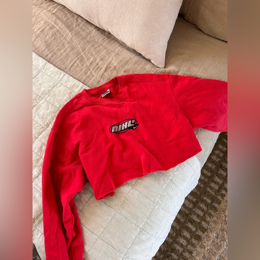 Vintage cropped Nike sweatshirt
